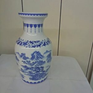 無獅青花山水花瓶